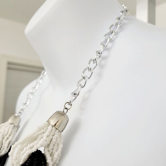 2/$20 Vintage 90s Black & White Cable Twist Silver Tone Necklace - Picture 5 of 9